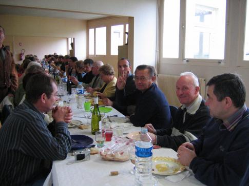 Barbecue 2006.La table, vue d'ensemble